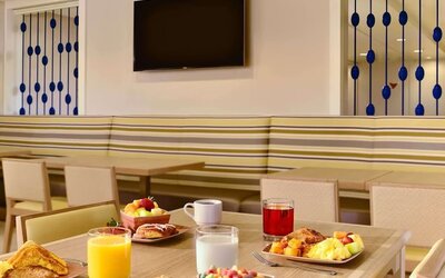 Breakfast area at Sonesta ES Suites Tucson.