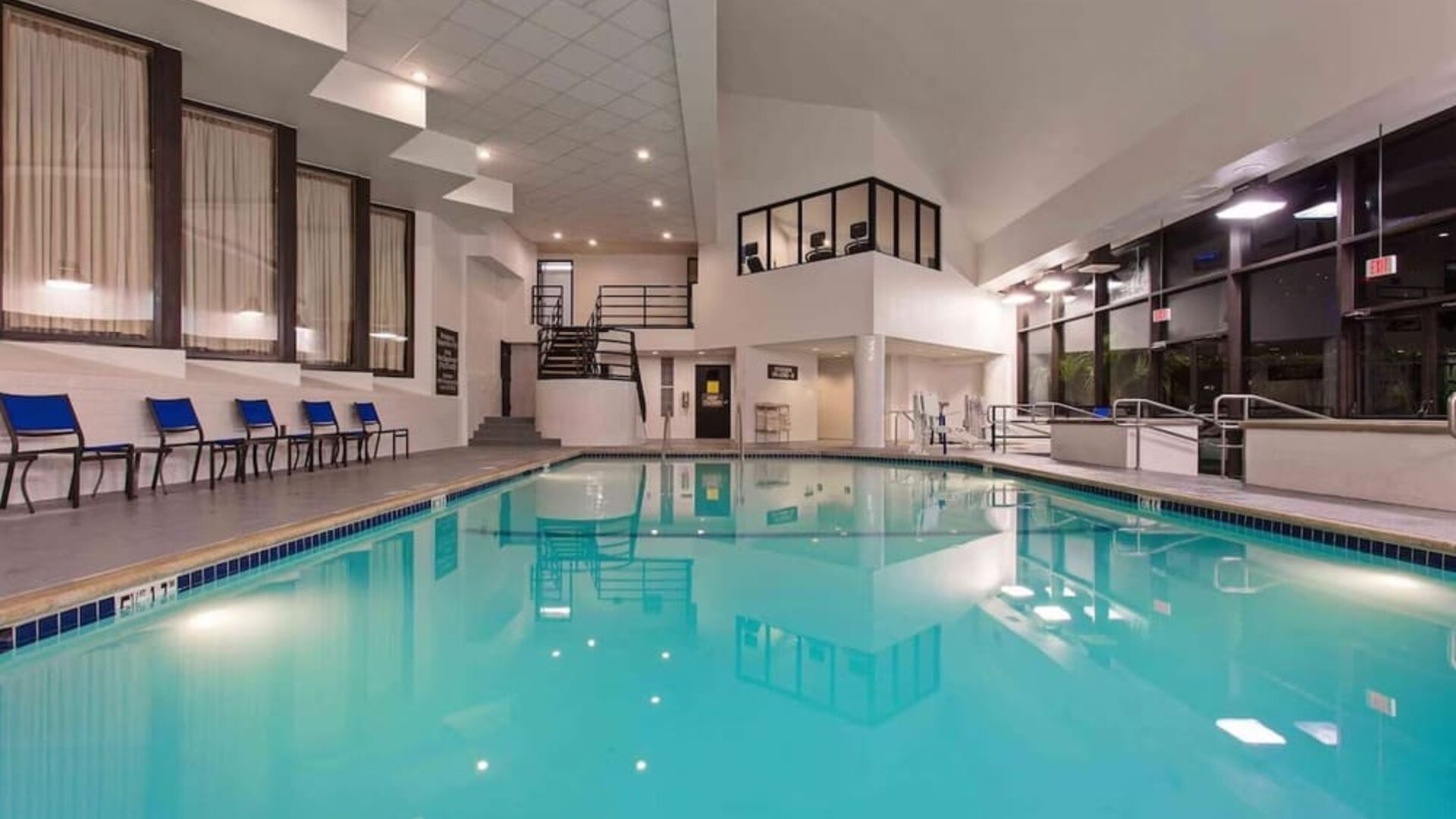 Indoor pool at Sonesta Irvine.