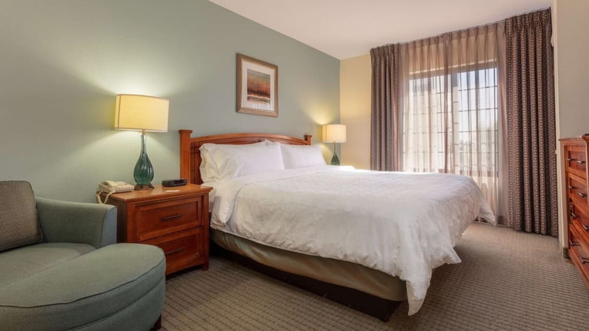 Day use room with natural light at Sonesta ES Suites Anaheim Resort Area.