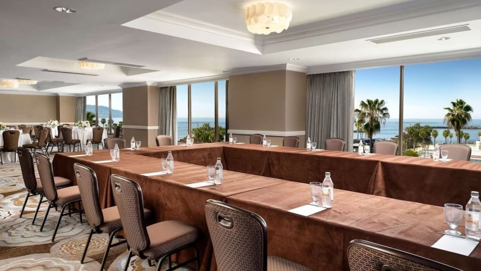 Professional meeting room at Sonesta Redondo Beach & Marina.