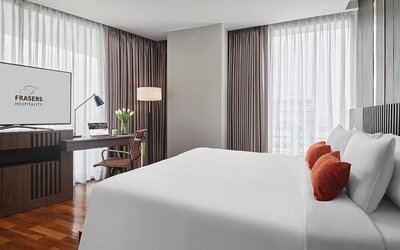 King suite with work space at Fraser Suites Sukhumvit, Bangkok.