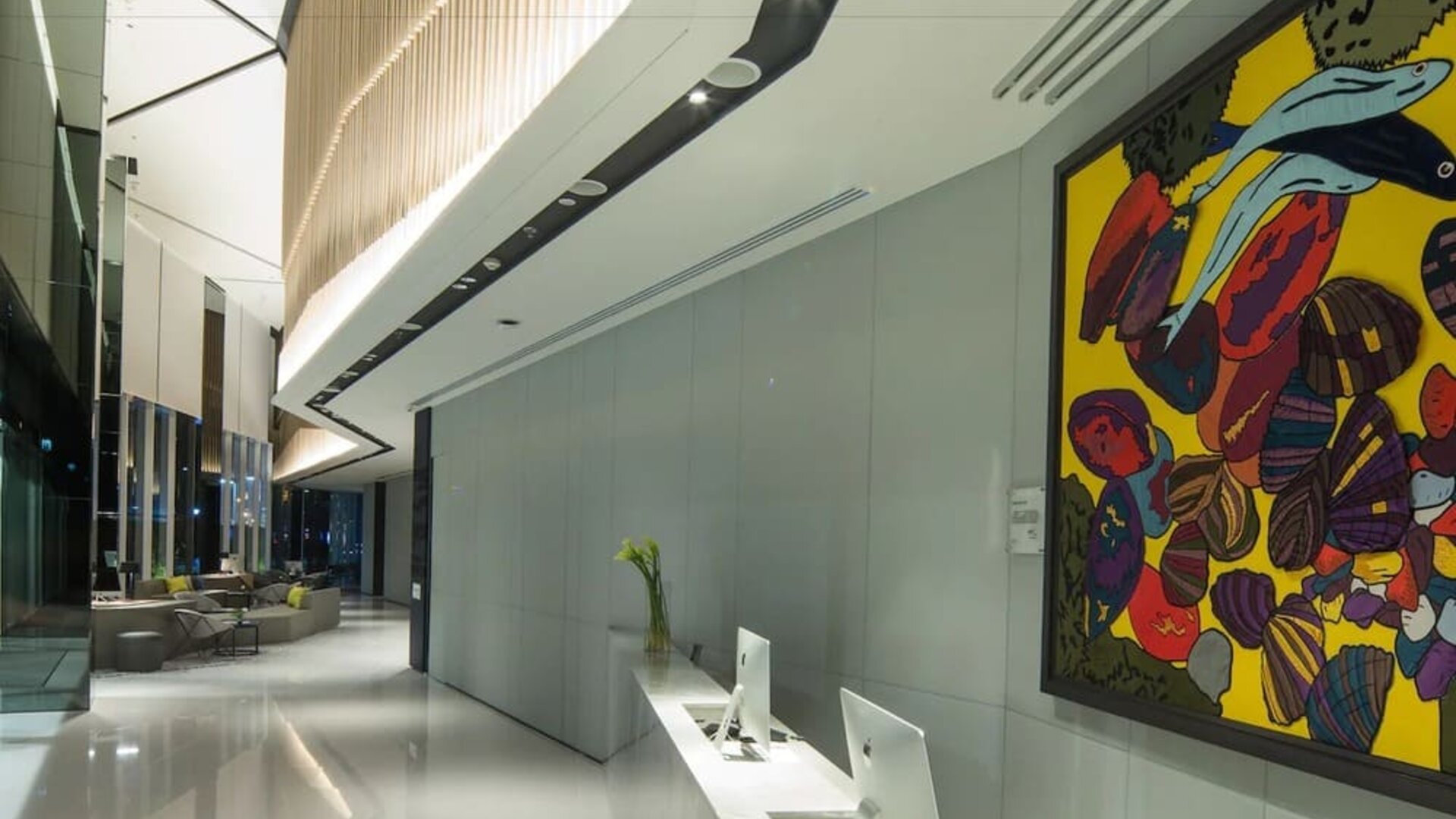 Lobby and lounge at Modena By Fraser Bangkok.