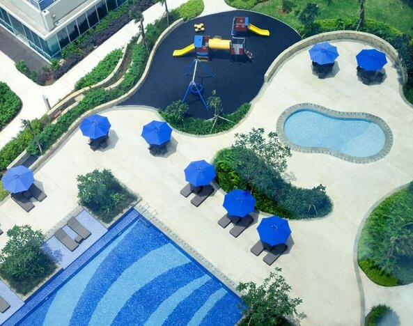 Stunning outdoor pool at Fraser Place Setiabudi Jakarta.