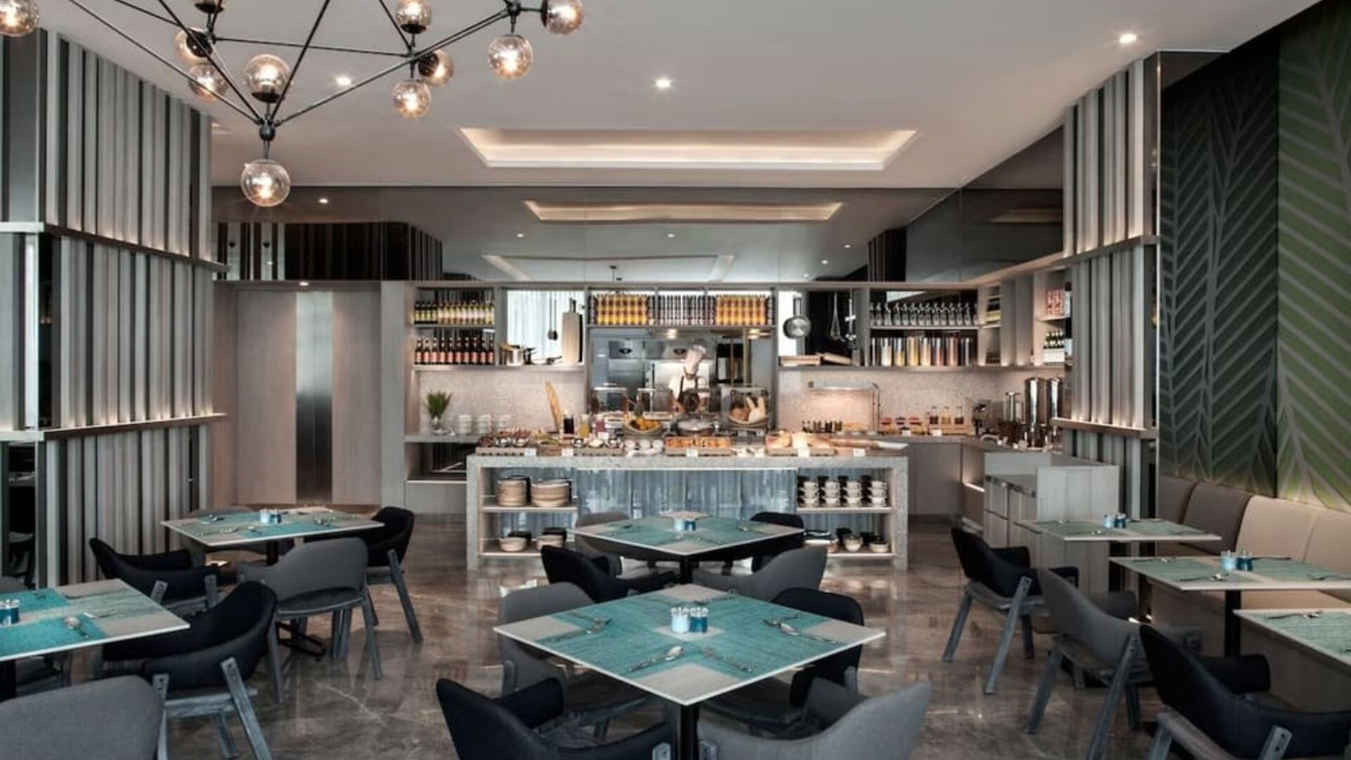 Dining area at Fraser Place Setiabudi Jakarta.