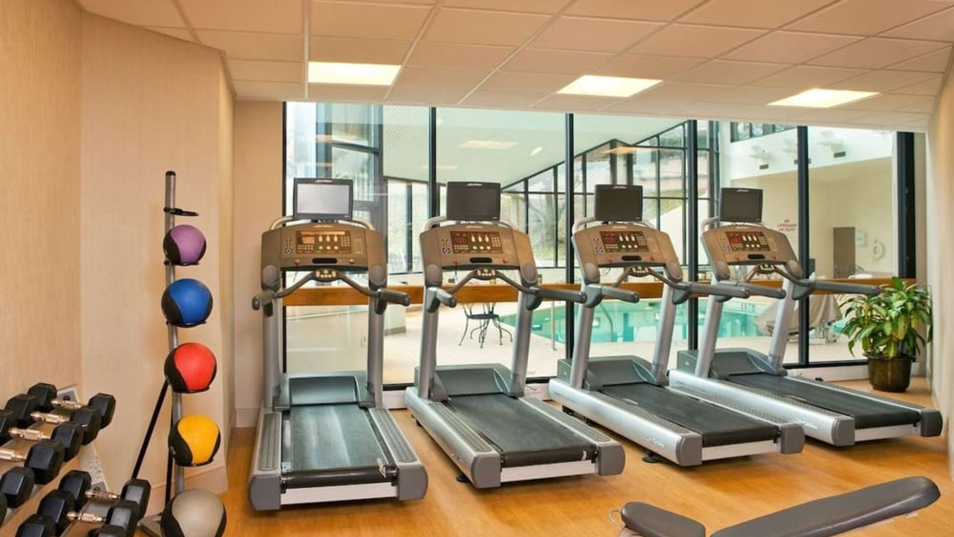 Fitness center at Sonesta White Plains Downtown.