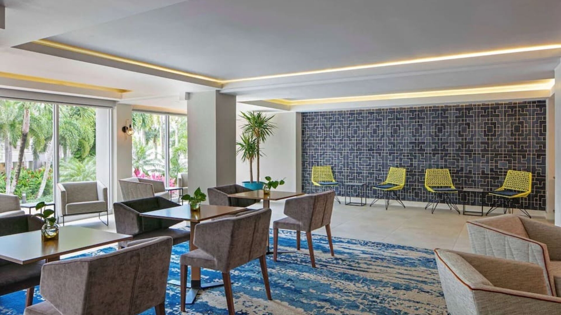 Dining hall at Royal Sonesta San Juan.