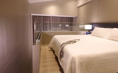 Romantic and cozy king room at Modena By Fraser Buriram.