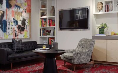 Lobby seating at The Fifty Sonesta Select New York.