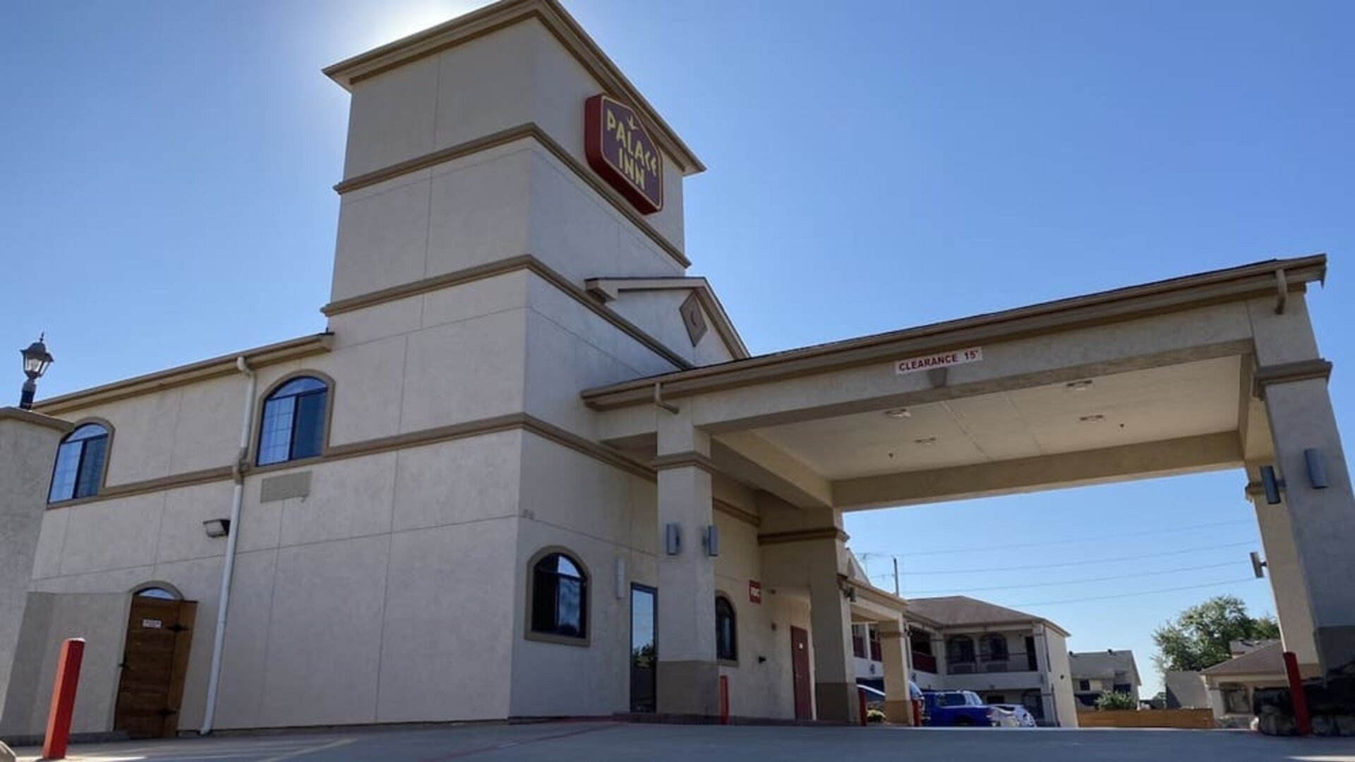Hotel exterior at Palace Inn Westheimer.
