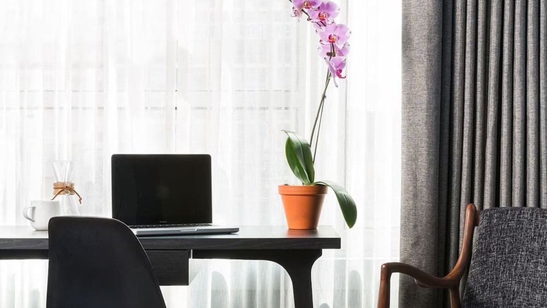 Business desk at The Tillary Hotel.