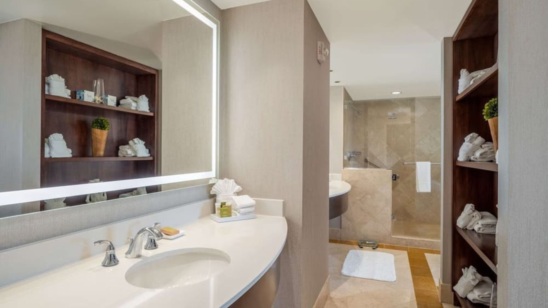 Guest bathroom at Signia By Hilton Orlando Bonnet Creek.