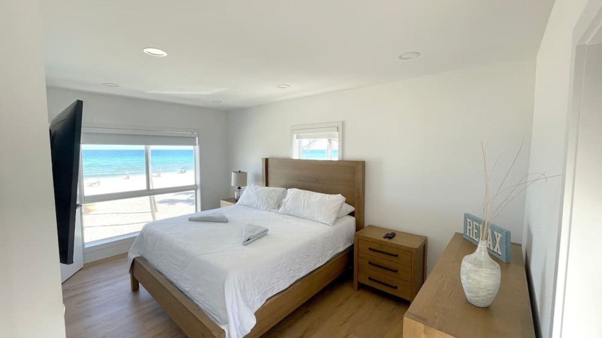 Day use room with sea view at Shore View Hotel.