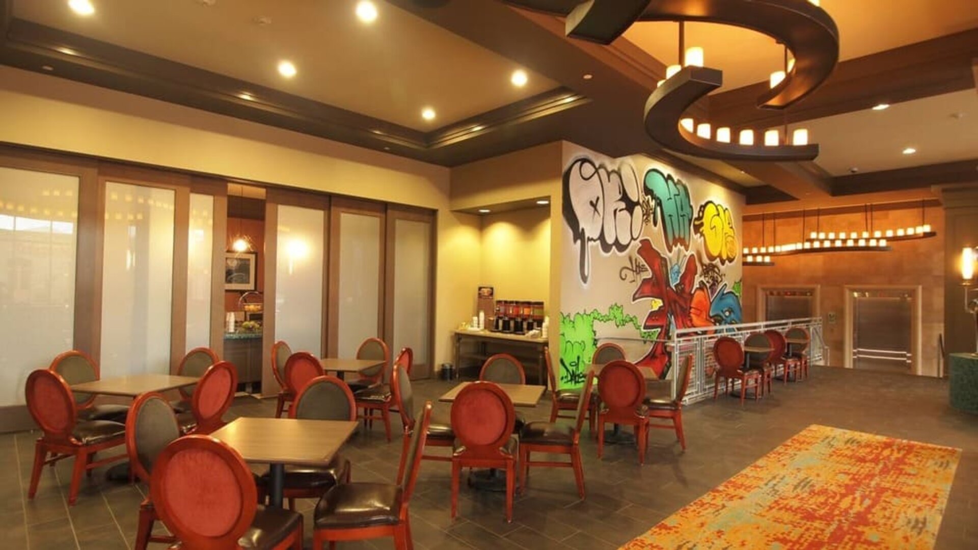 Lounge and coworking at Hampton Inn & Suites Austin @ The UniversityCapitol.