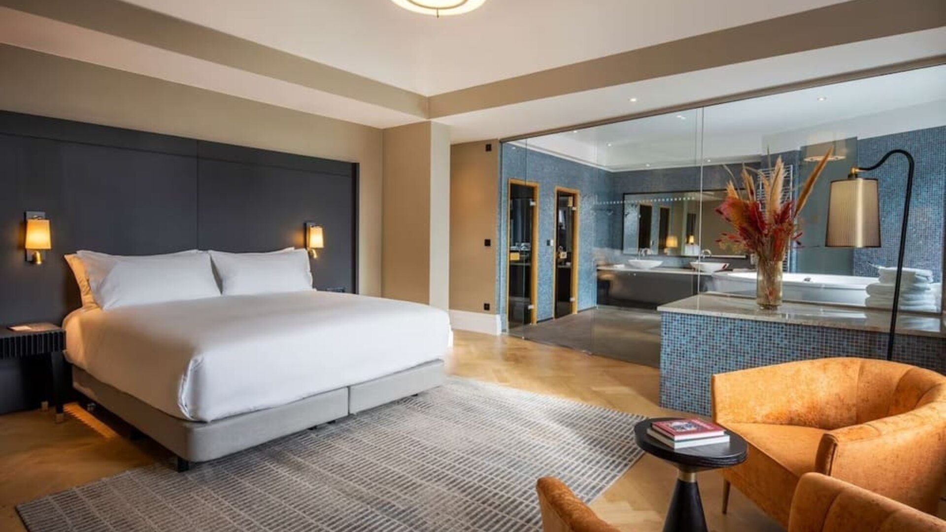 Day use room with work space at DoubleTree By Hilton Brussels City.