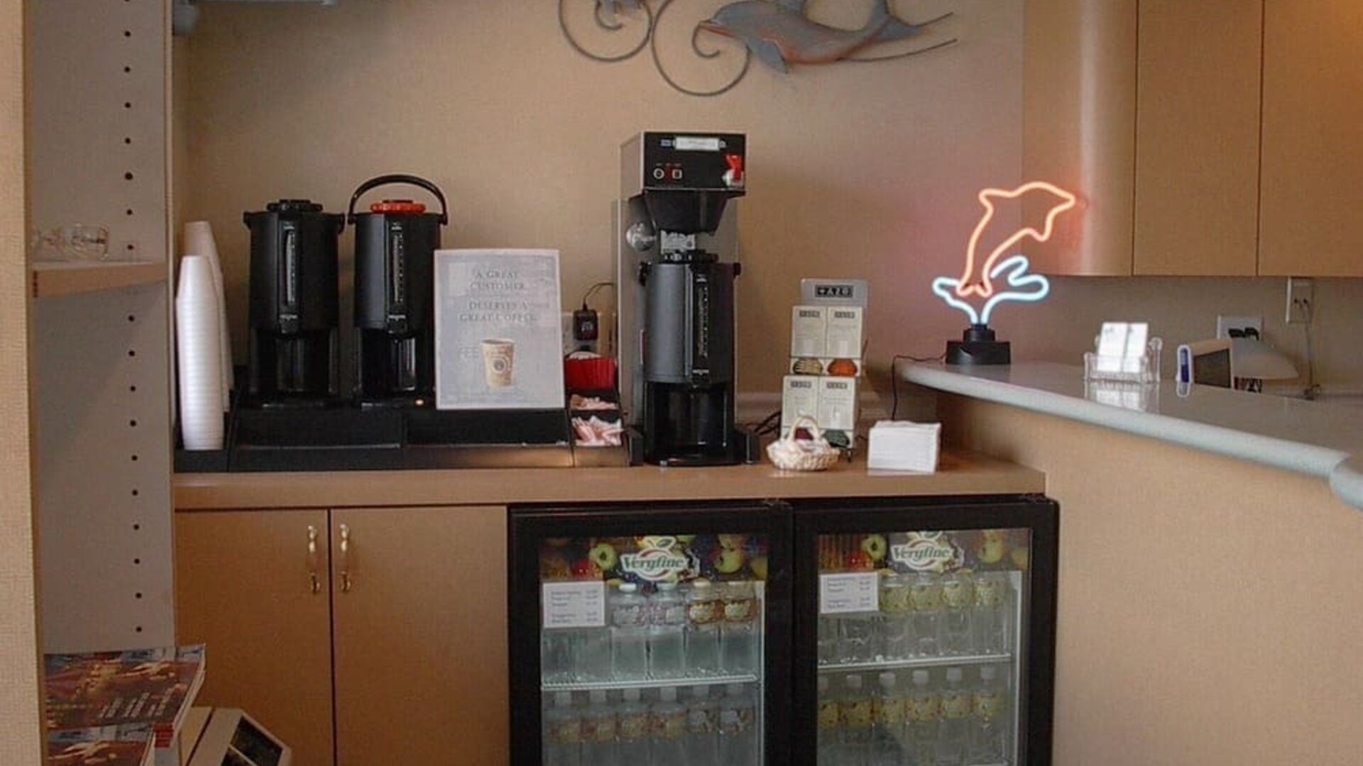 Snack bar available in the lobby at Bay Breeze Motel.