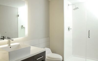 Guest bathroom at Element Miami Doral.