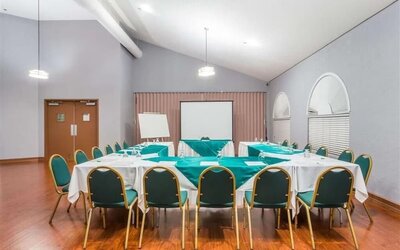 Conference room at La Hacienda San Jose Silicon Valley.