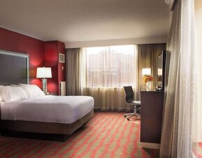 Day use room with work station at Laguardia Plaza Hotel.