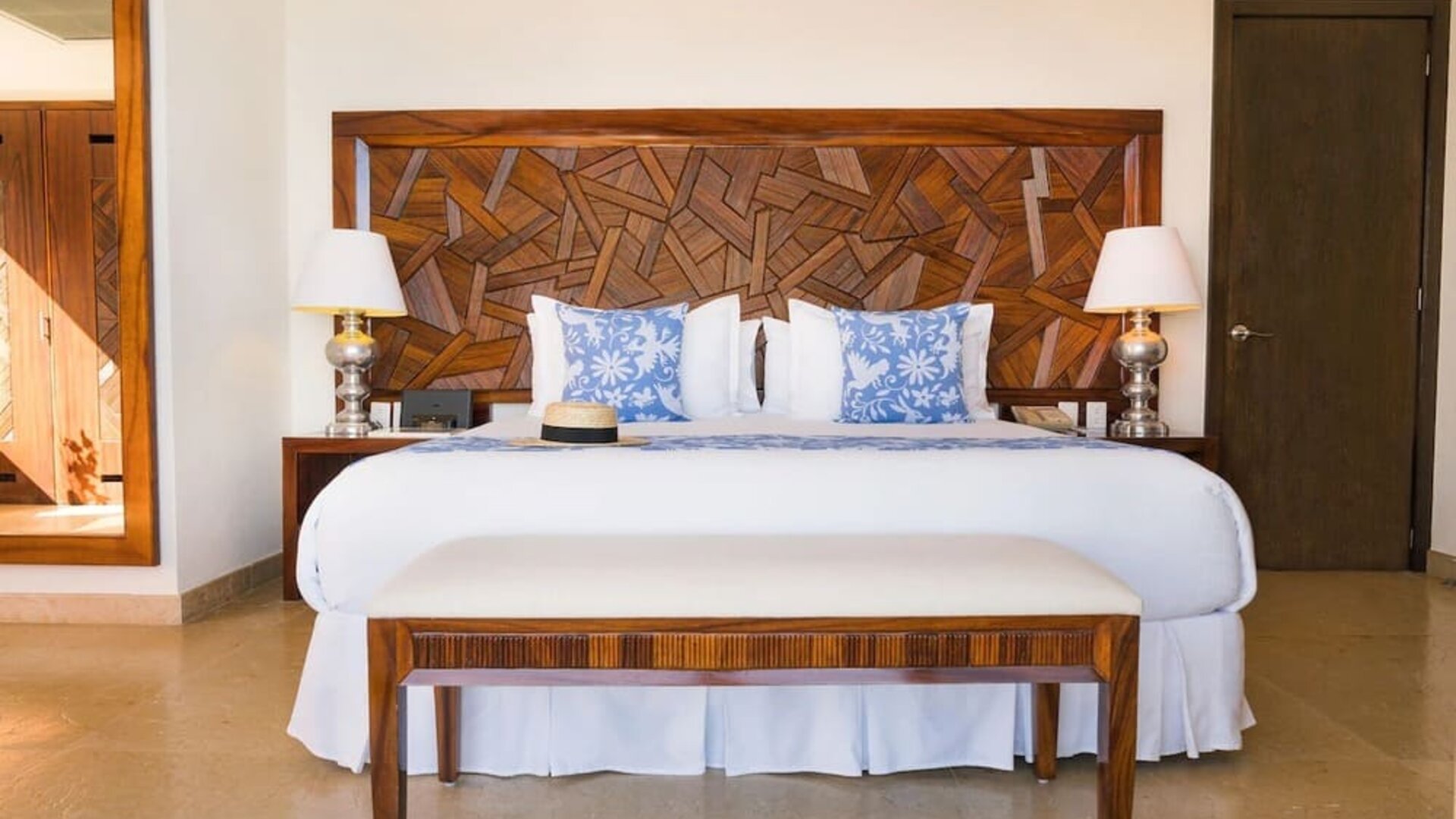 Romantic day use room at Grand Miramar All Luxury Suites & Residences.