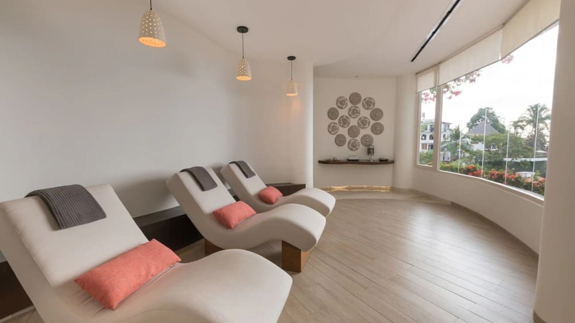 Spa and massage at Grand Miramar All Luxury Suites & Residences.