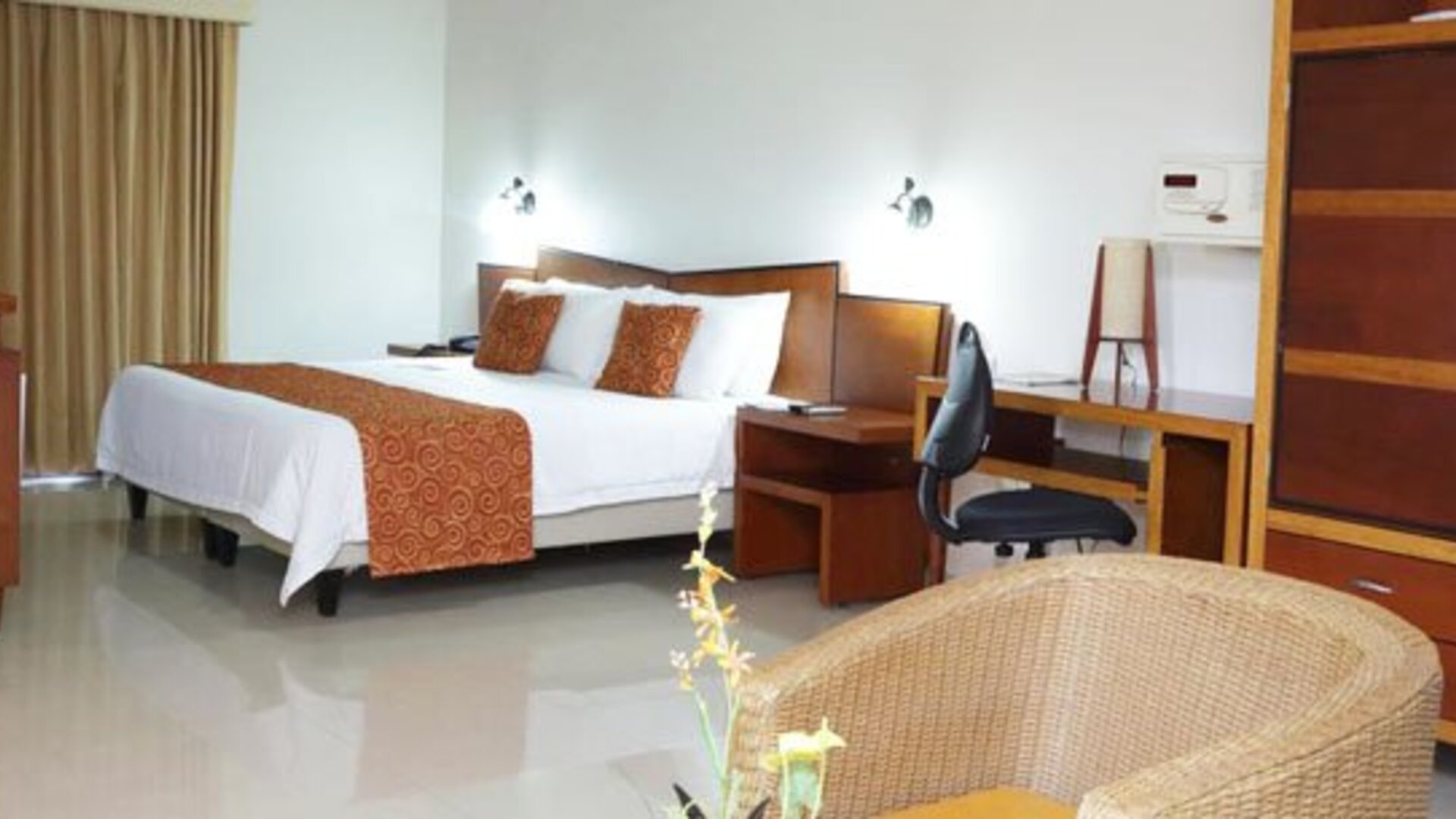 Howard Johnson By Wyndham Barranquilla Versalles