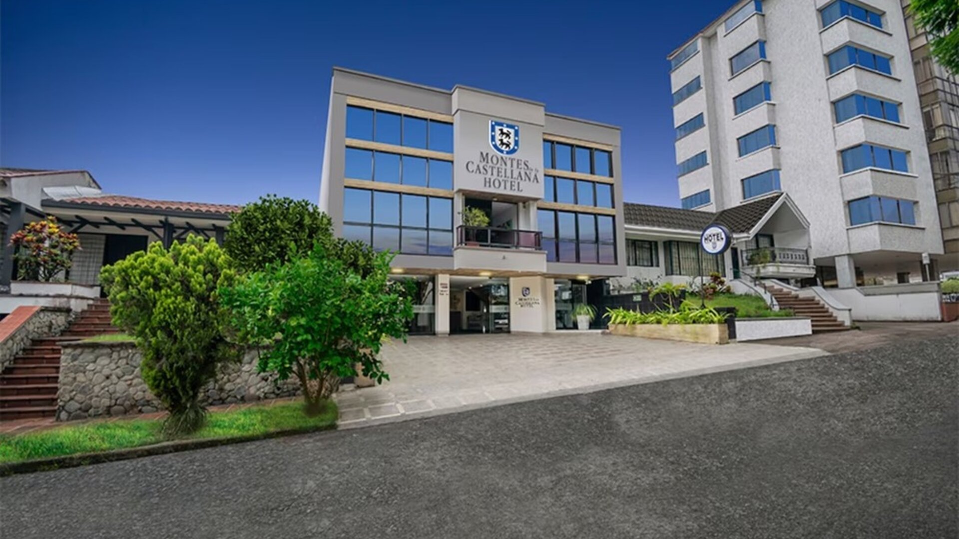 Hotel exterior at Montes De La Castellana Hotel.
