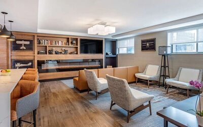 Coworking lounge at Comfort Inn JFK Airport.