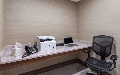 Business center available at Comfort Inn JFK Airport.