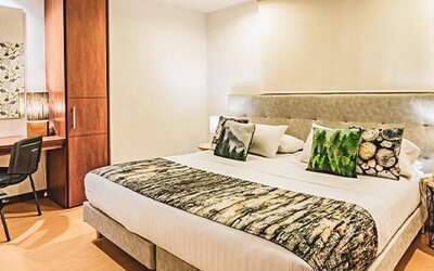 Hotel Factory Green (Calle 80 Occidente)