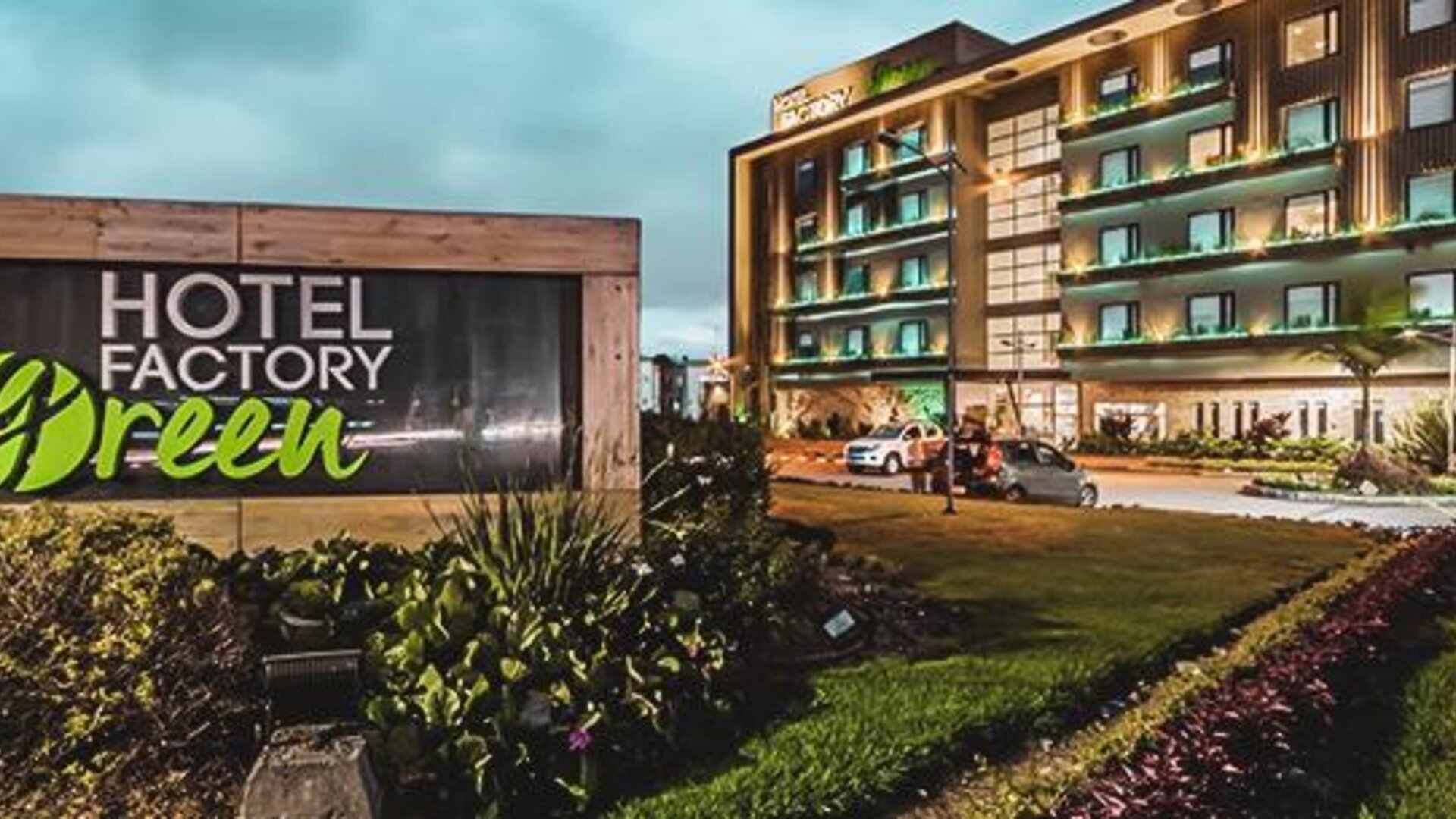 Hotel Factory Green (Calle 80 Occidente)
