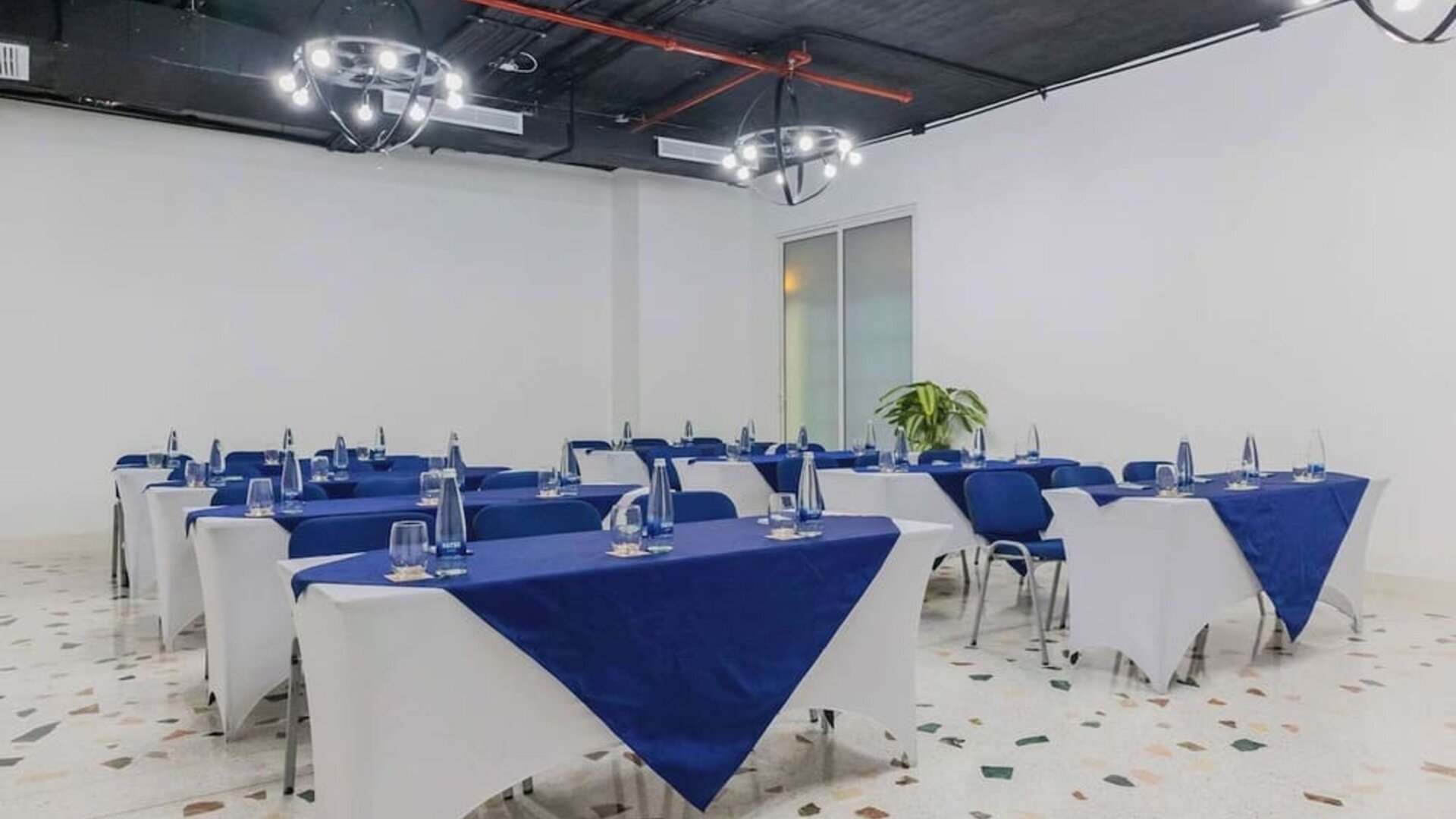 Professional meeting room at Faranda Collection Barranquilla.