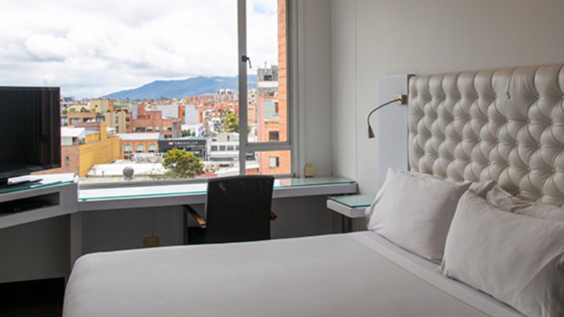 Hotel 104 Art Suites