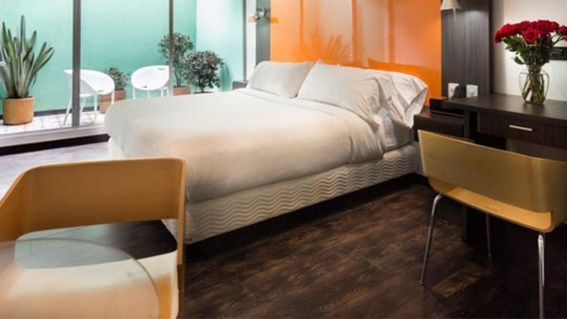 Hotel 104 Art Suites