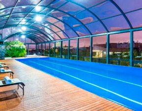 Cosmos 100 & Centro De Convenciones