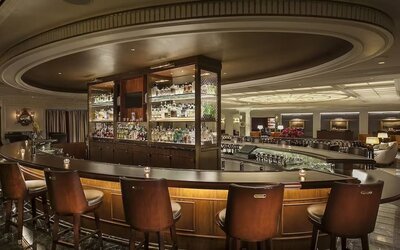 Hotel bar at InterContinental New York Barclay.