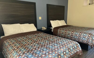 Two queen beds at Economy Inn, Fresno.