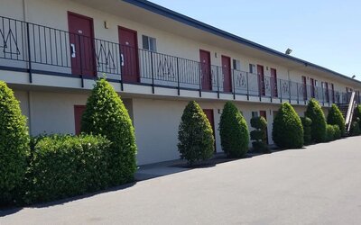 Hotel exterior at Economy Inn, Fresno.