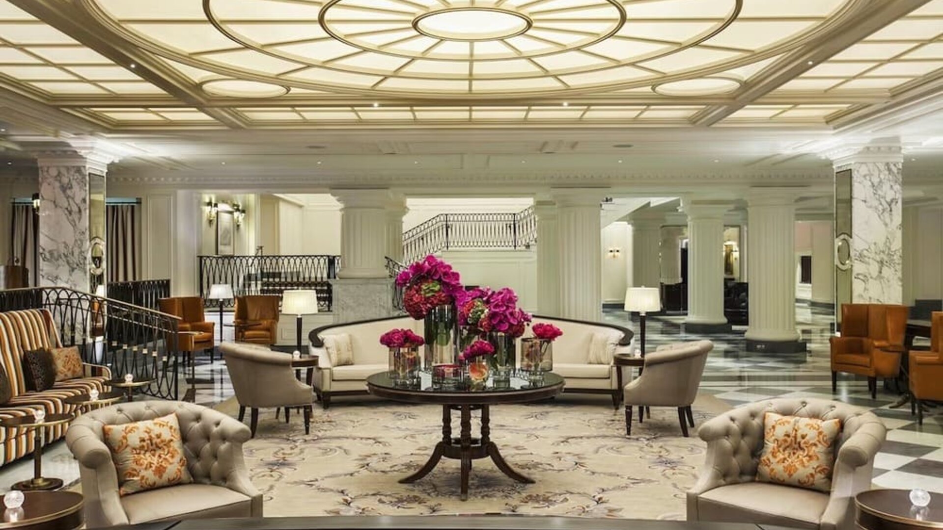 Comfortable lounge ideal for coworking at InterContinental New York Barclay.