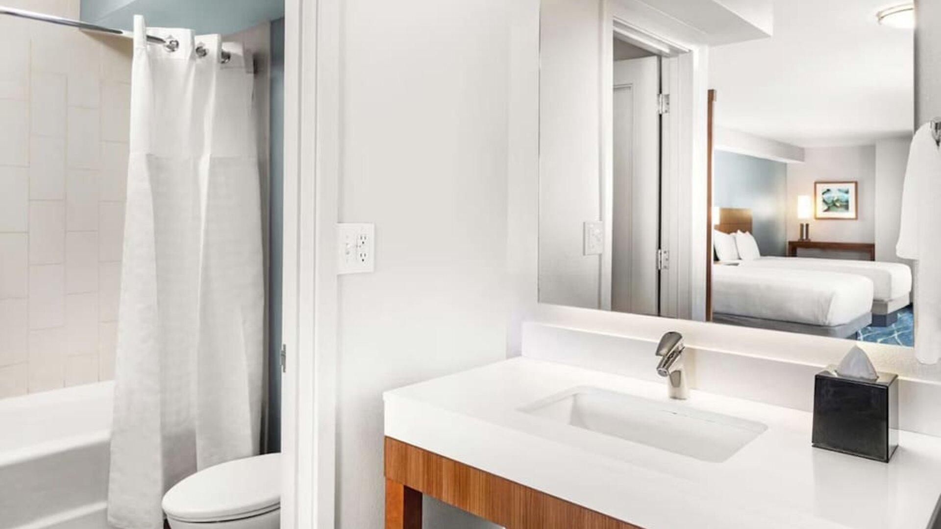 Day use room with shower and private bathroom at Hyatt Place Waikiki Beach.