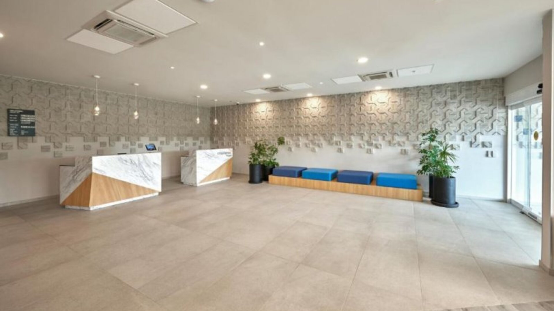 City Express Plus By Marriott Cancún Aeropuerto Riviera