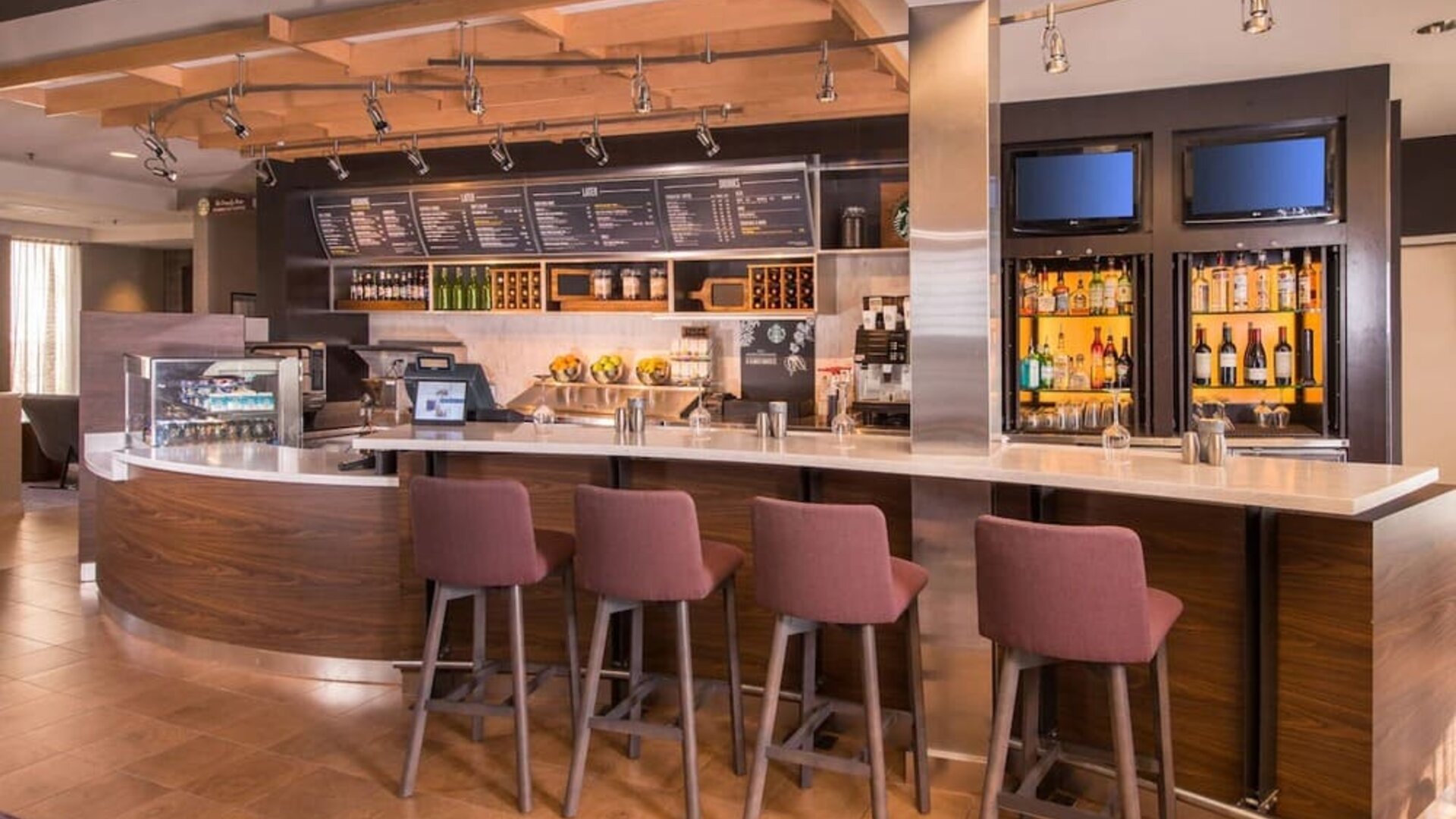 Hotel bar area at Courtyard Dulles Airport Chantilly.