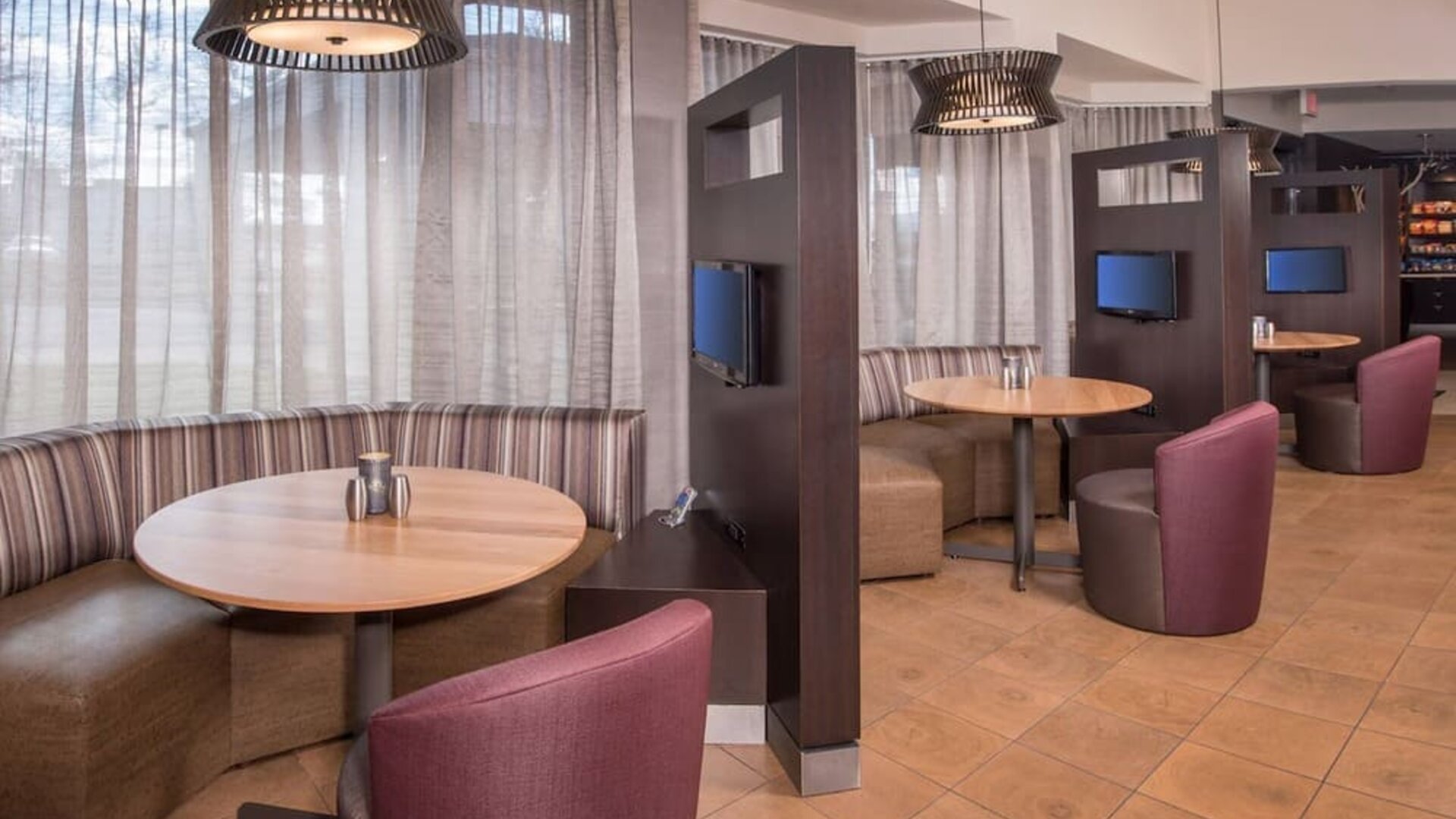 Coworking booths at Courtyard Dulles Airport Chantilly.