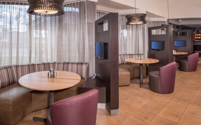 Coworking booths at Courtyard Dulles Airport Chantilly.