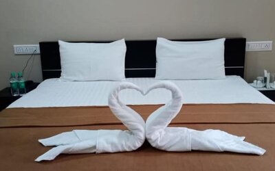 Romantic day room available at The Nisarga Residency.