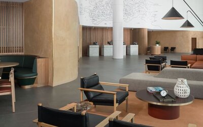 Lobby seating at Rydges Sydney Airport Hotel.