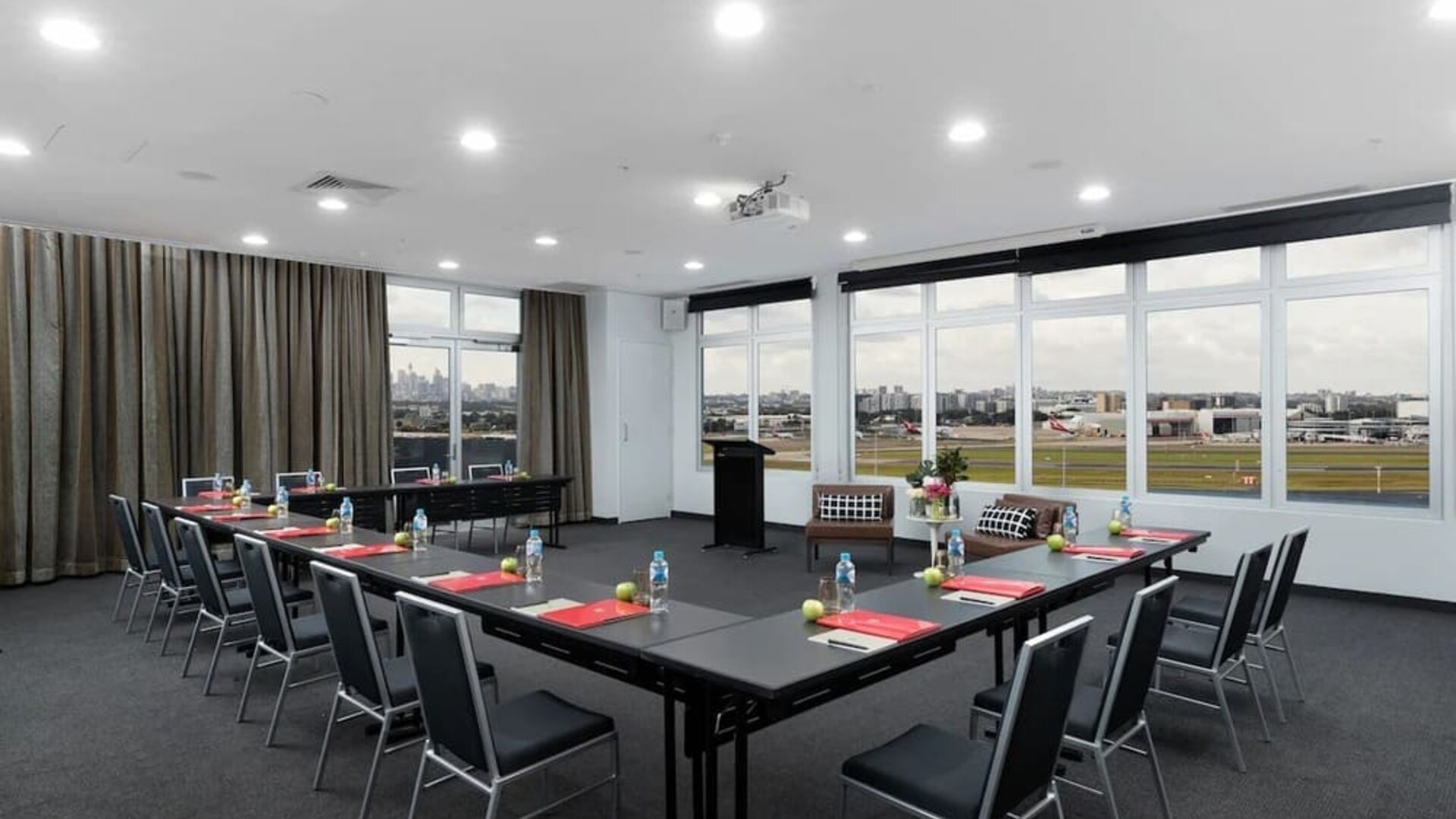 Professional board room at Rydges Sydney Airport Hotel.