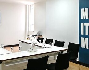 Richmond Suites Hotel y Centro de Negocios