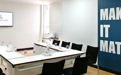 Richmond Suites Hotel y Centro de Negocios