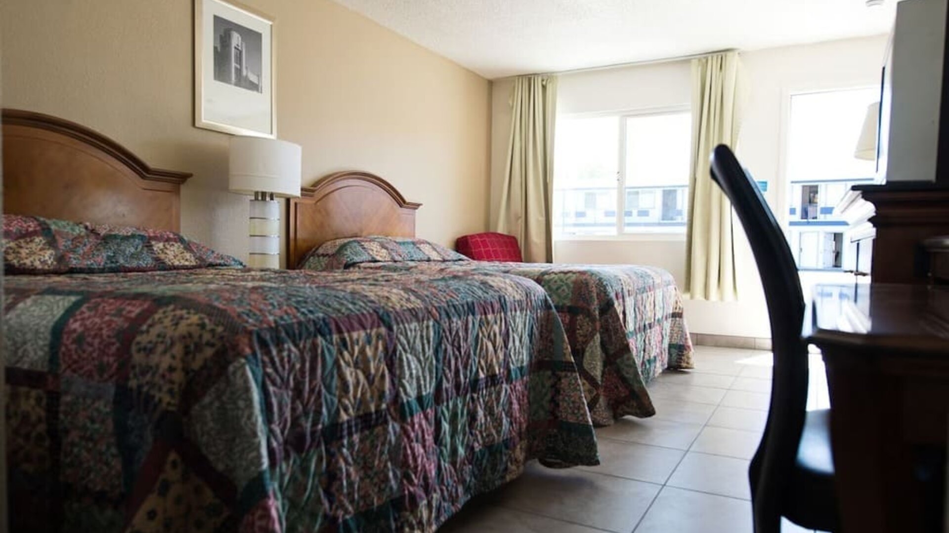 Day use room with desk at Stardust Motel Redding.