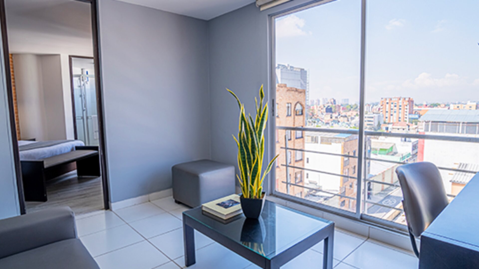 ICON 48 Luxury Apartasuites